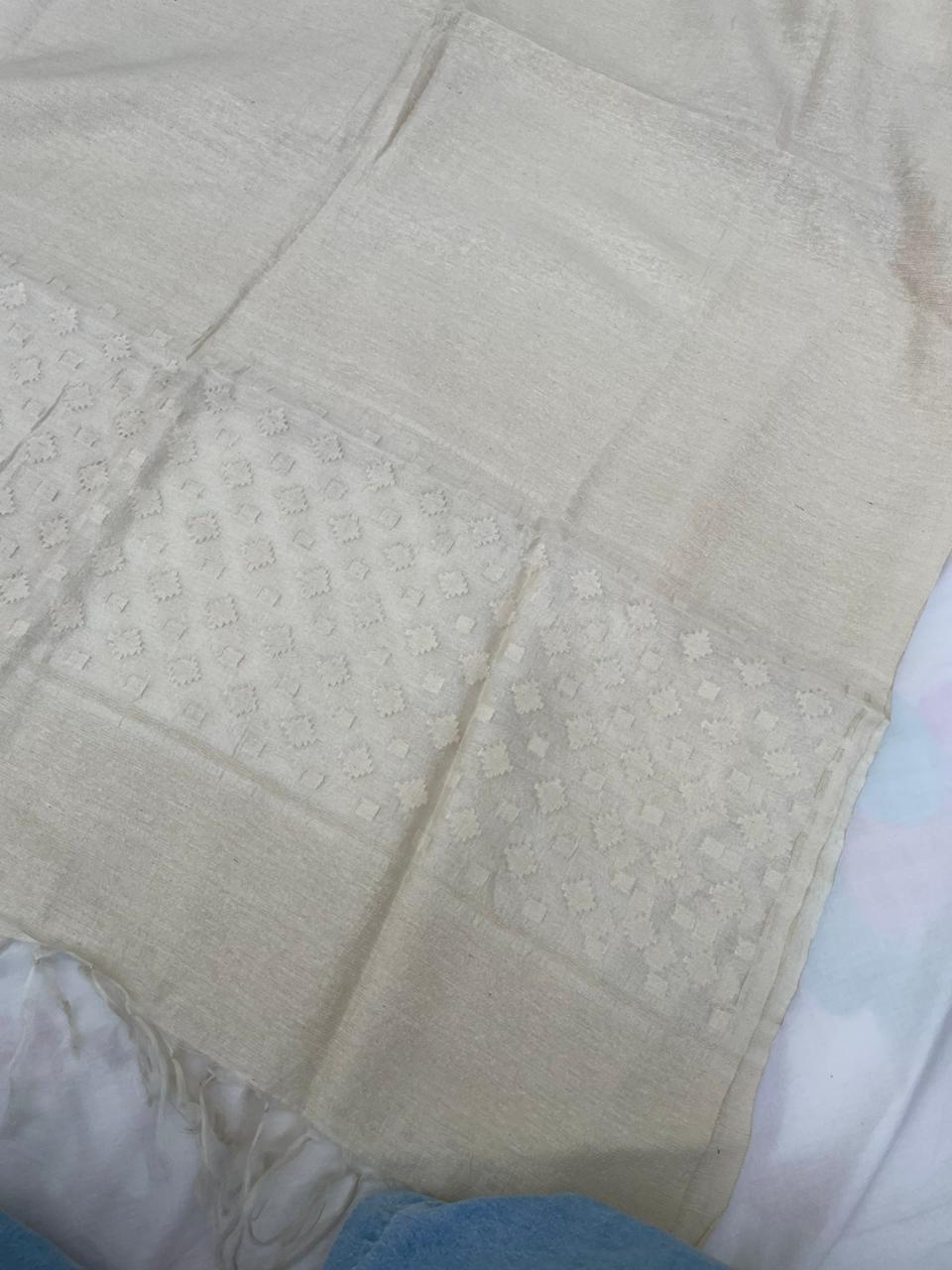 Dyeable White Handloom Pure Silk Dupatta