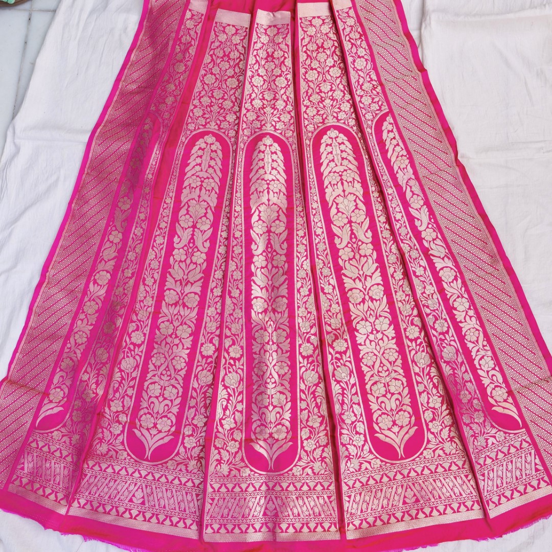 Eesha Pink Handwoven Pure Silk Banarasi Lehenga