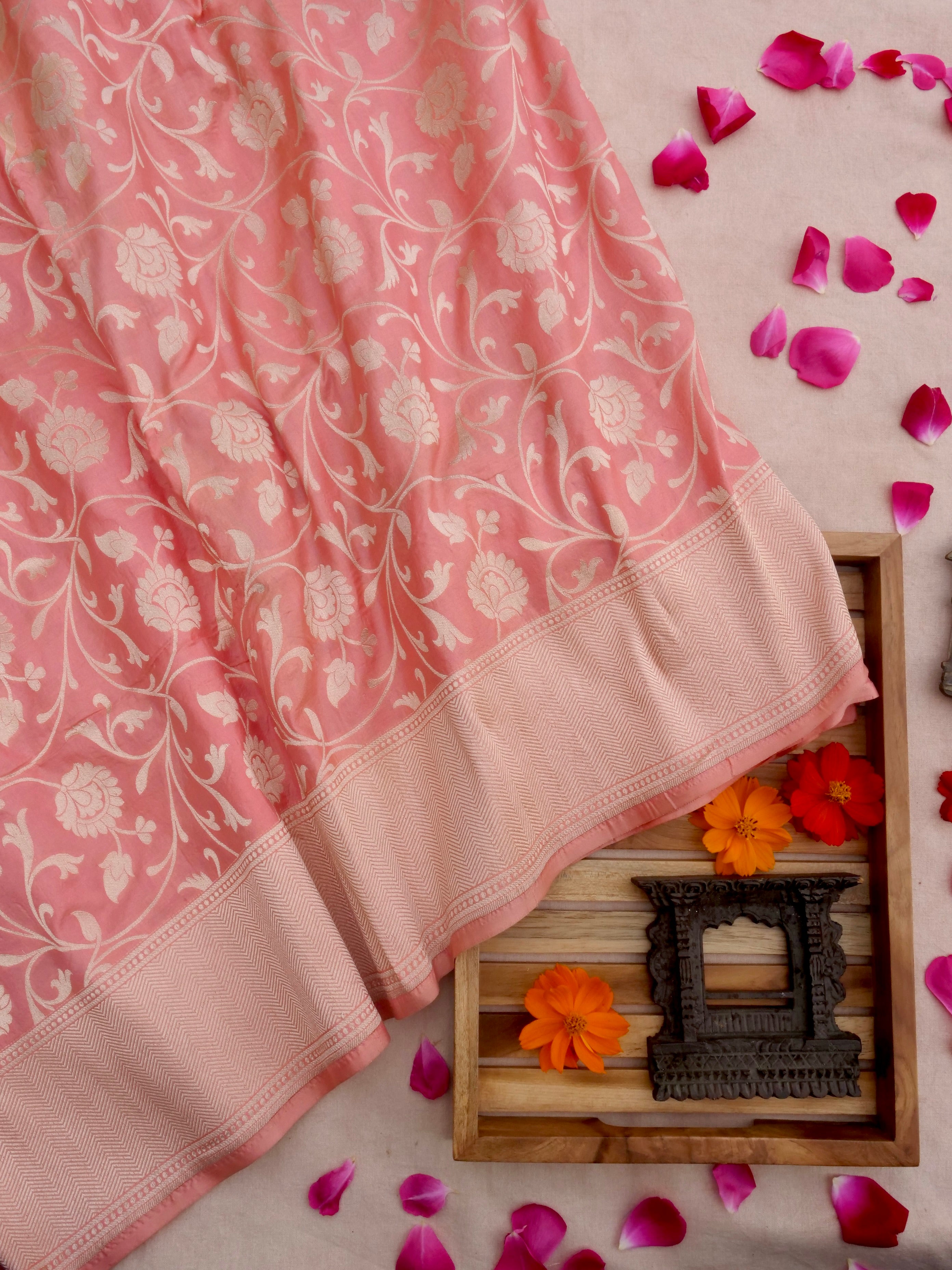 Peach-Pink Handwoven Kataan Silk Jangla Banarasi Saree