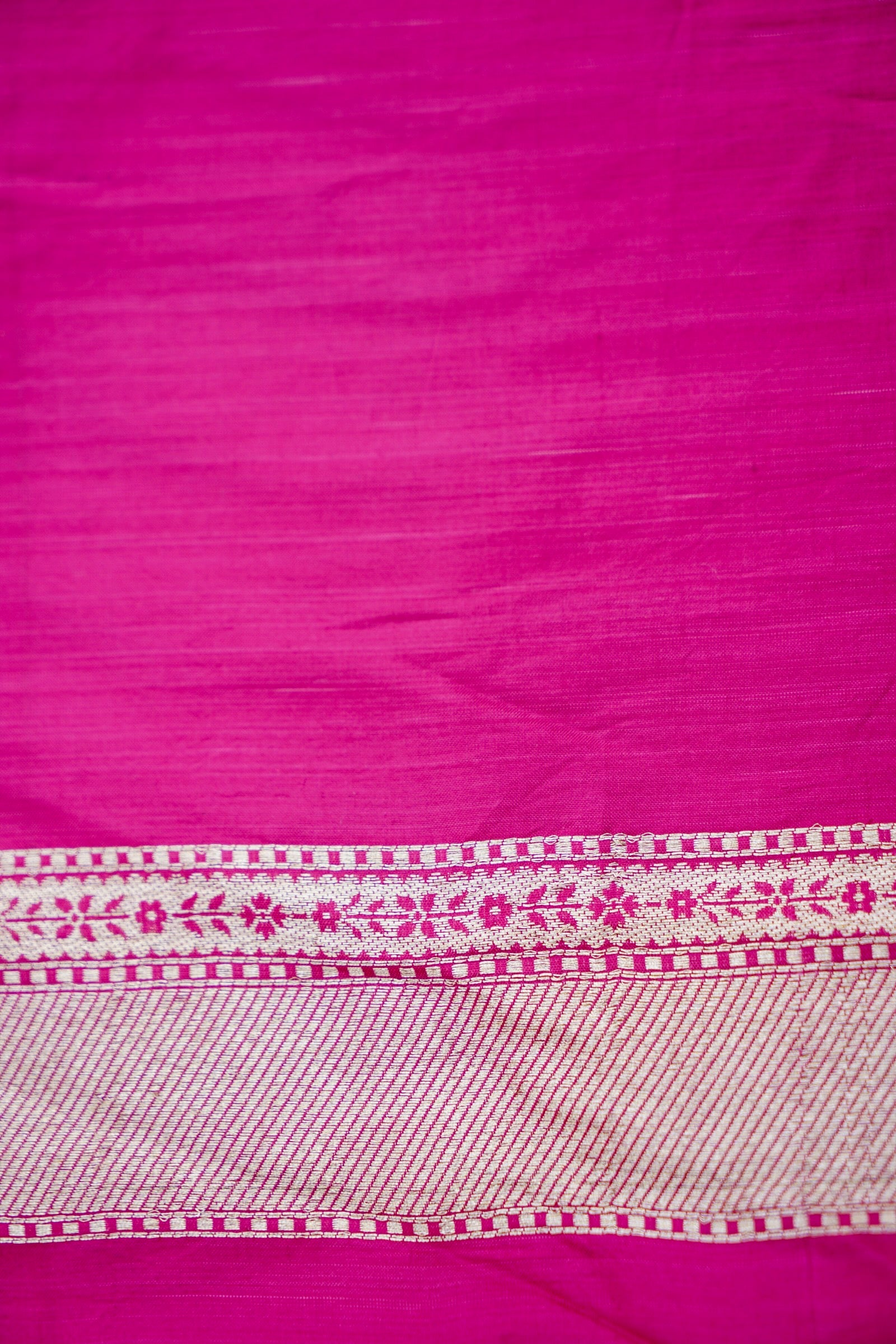 Candy Apple Red Handwoven Pure Kataan Silk Banarasi Saree