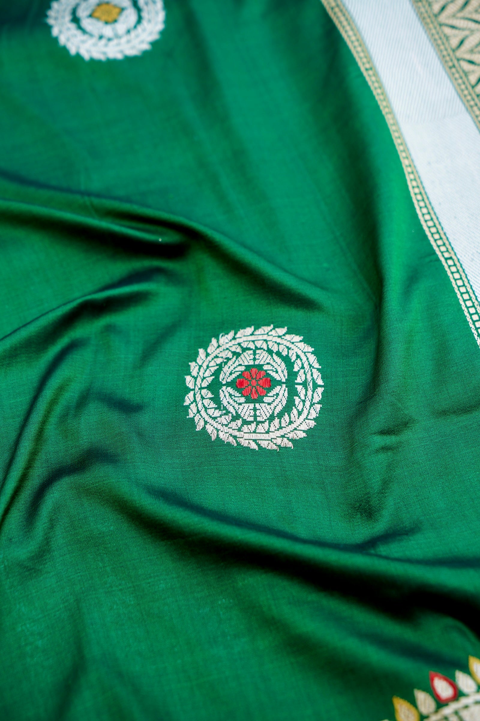 Dark Green Handwoven Pure Kataan Silk Kadhua Benarasi saree