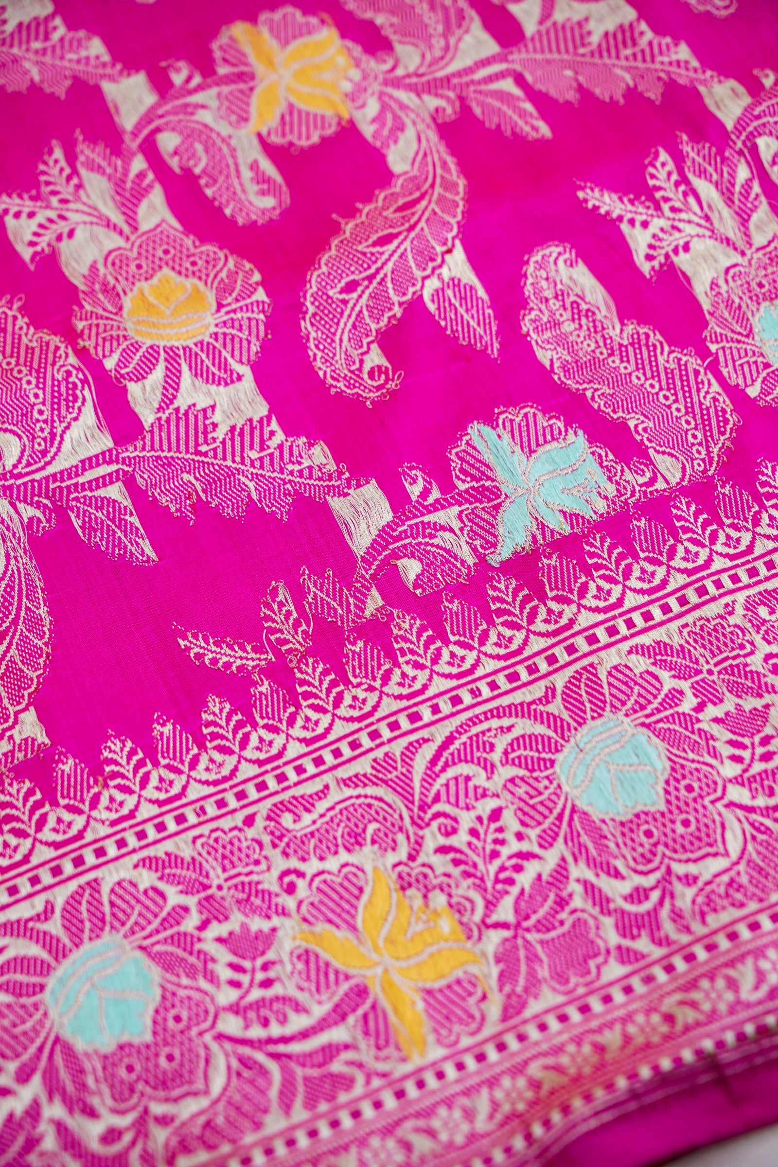 Pink Handwoven Pure Kataan Silk Kadhua Jangla Benarasi Saree