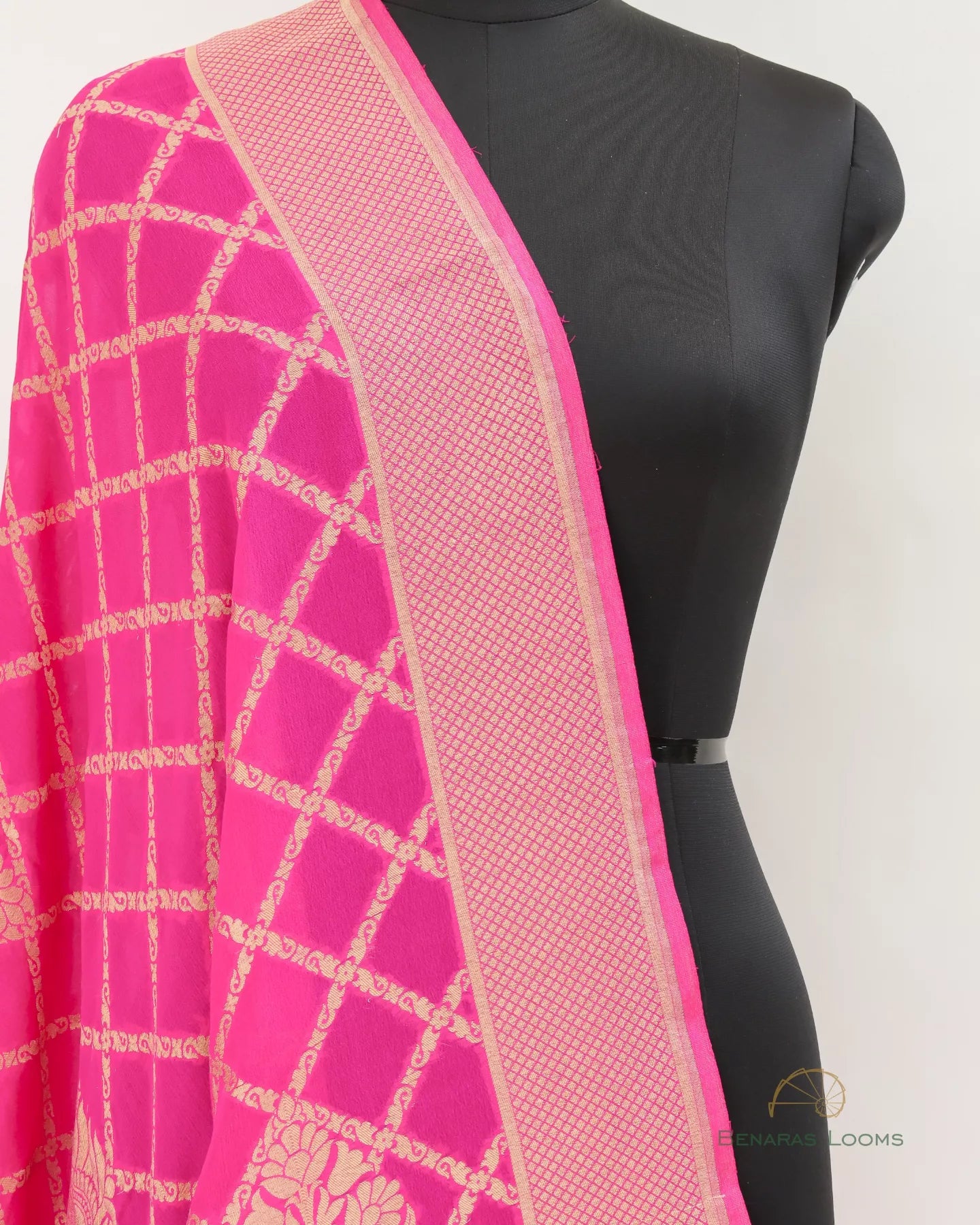 Pink Handwoven Pure Georgette Banarasi Koniya Border Dupatta