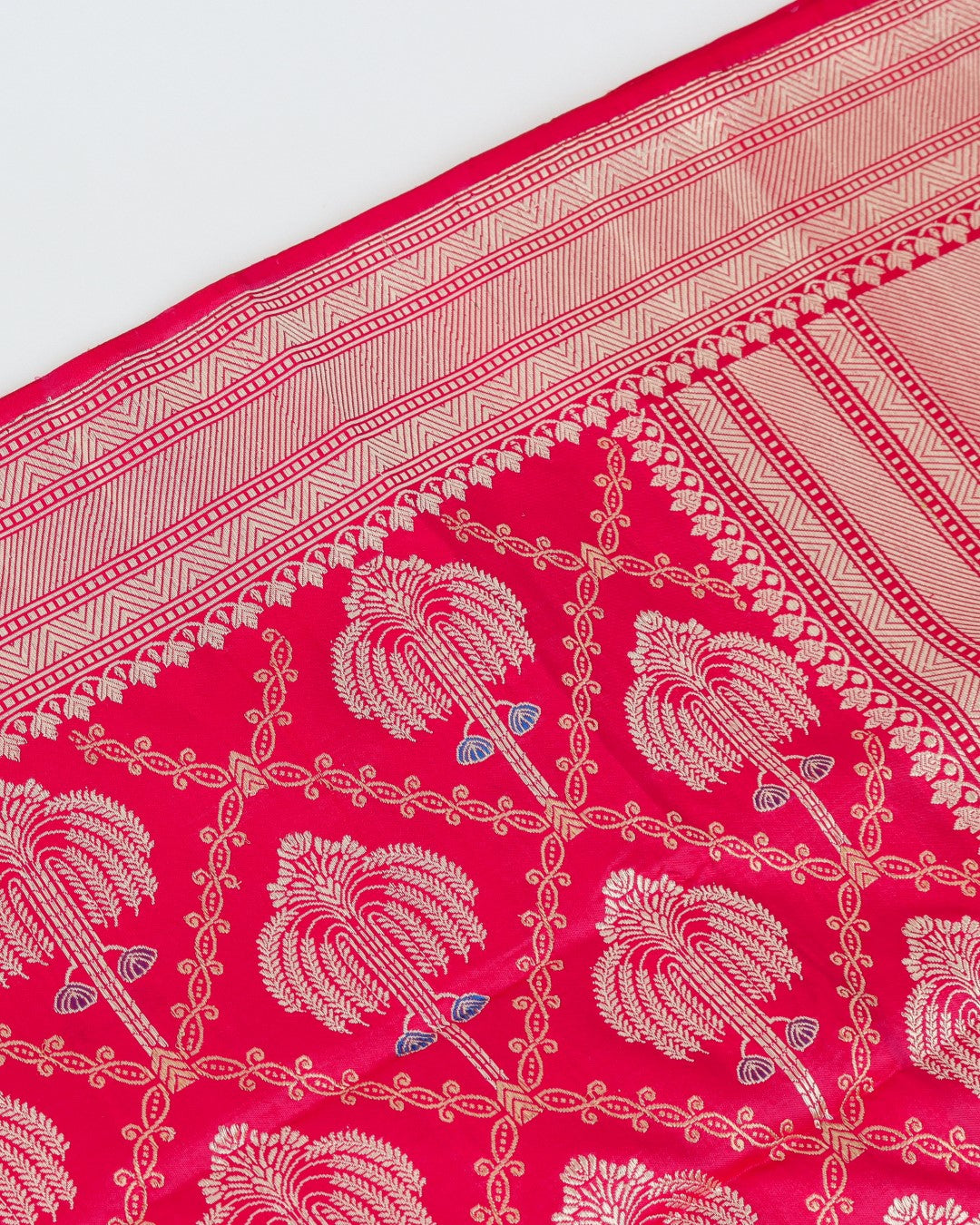 Pink Handwoven Pure Kataan Silk Kadhua Jangla Banarasi Saree