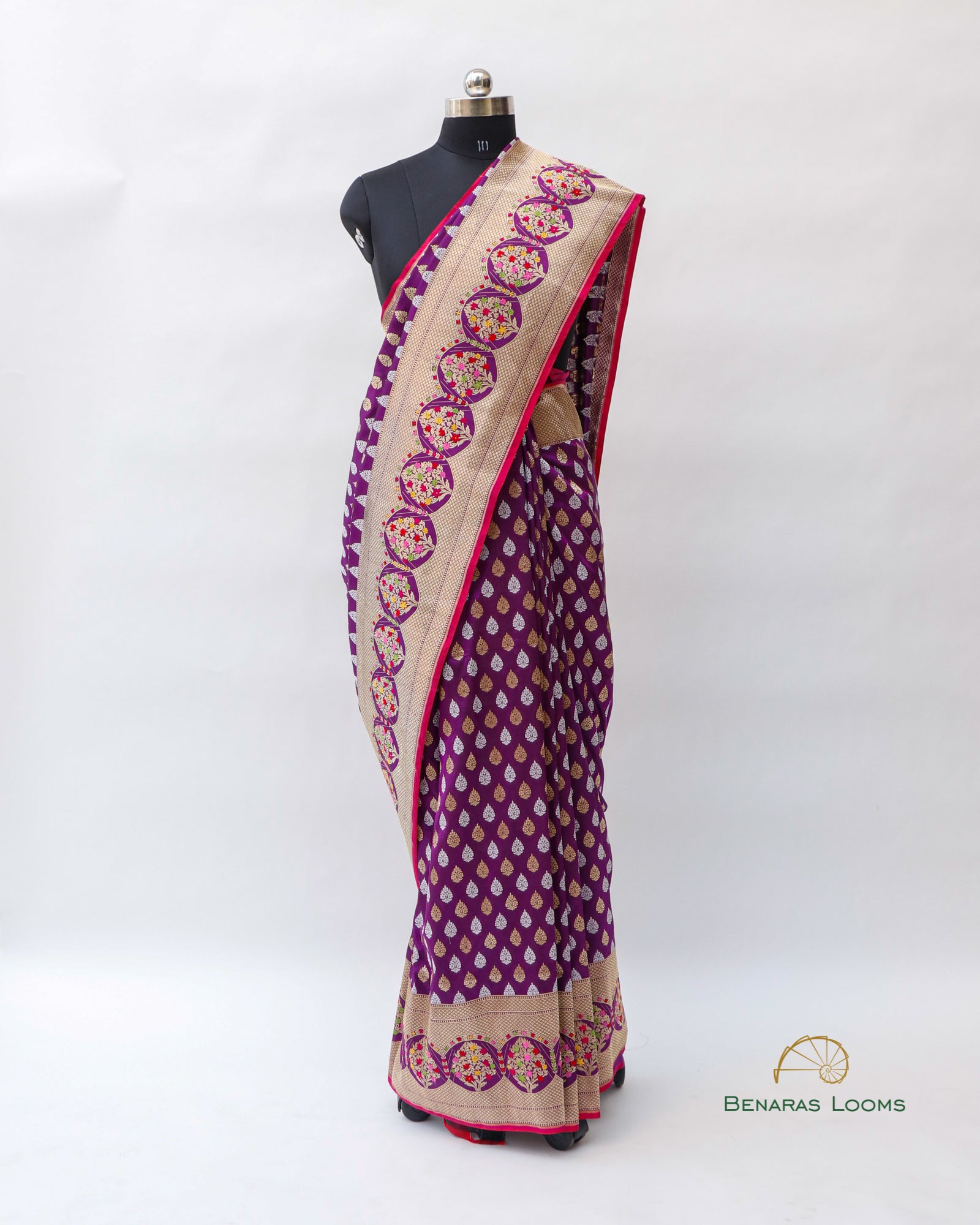 Purple Handwoven Pure Kataan Silk Buti Jaal Banarasi Saree
