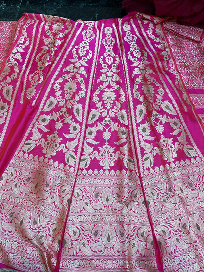 Chhavi Pink Handwoven Pure Silk Banarasi Lehenga