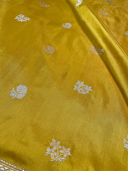 Mustard Yellow Kadhua Patta Buti Pure Silk Banarasi Saree