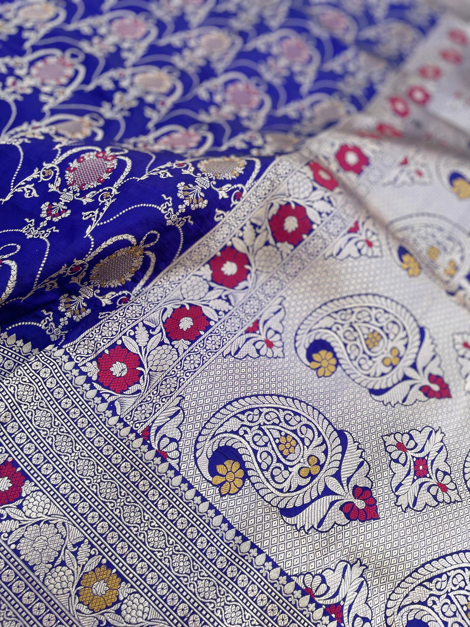 Purple Handloom Banarasi Pure Silk Meenakari Jangla Saree