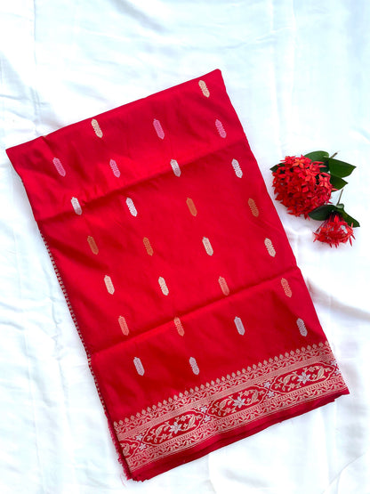 Red Handloom Banarasi Minakari Kadhua Silk Saree