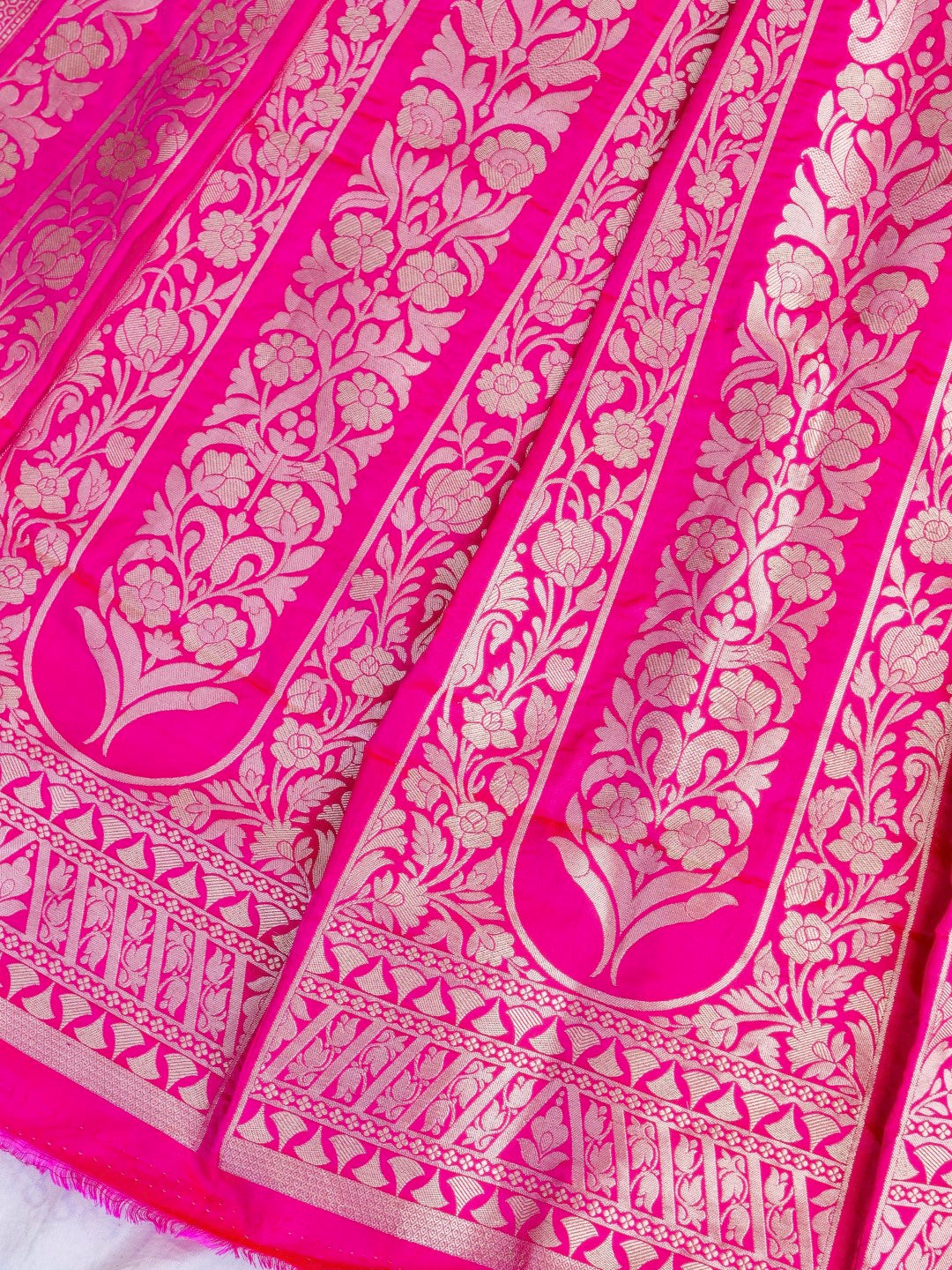 Eesha Pink Handwoven Pure Silk Banarasi Lehenga