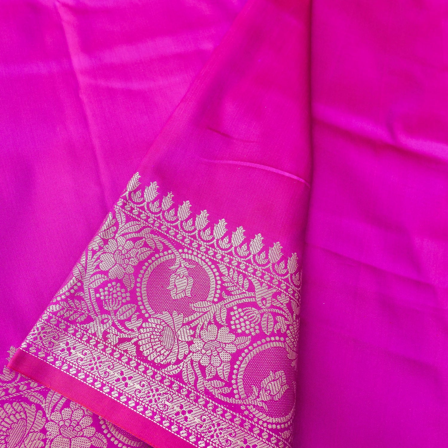 Purple Plain Silk Saree with Border and Pallu