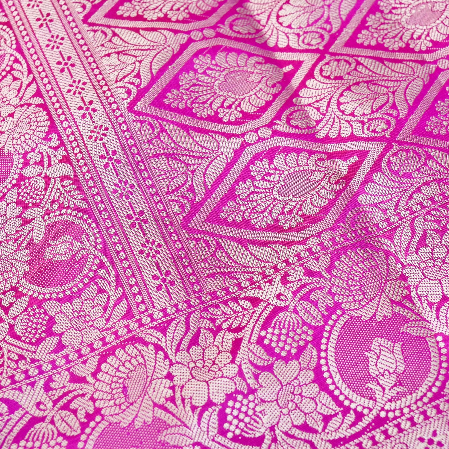 Purple Plain Silk Saree with Border and Pallu