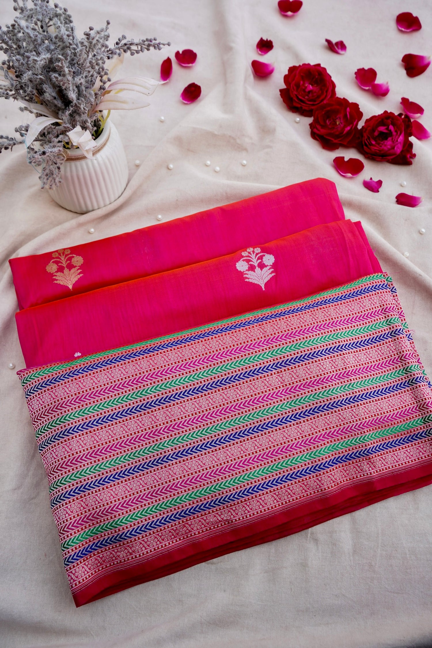Handwoven Pure Kataan Silk Kadhua Buti Banarasi Saree