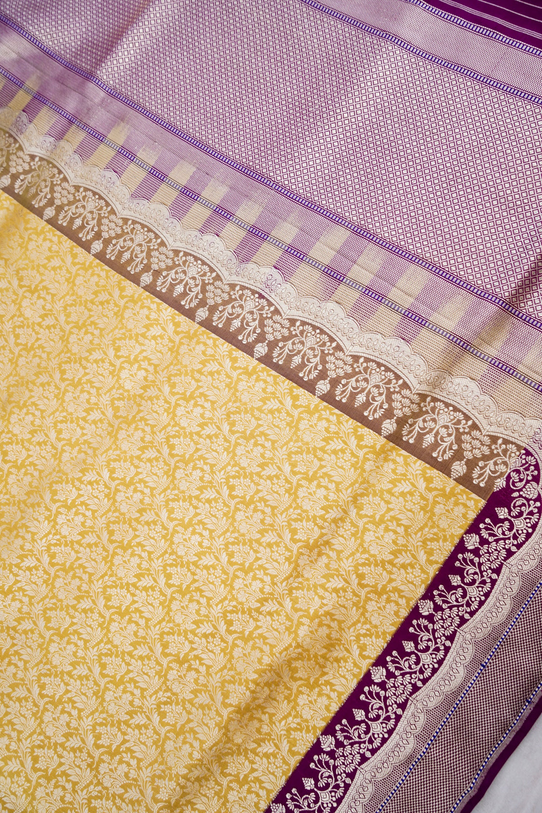 Yellow Handwoven Pure Kataan Kadhiyal Banarasi Saree