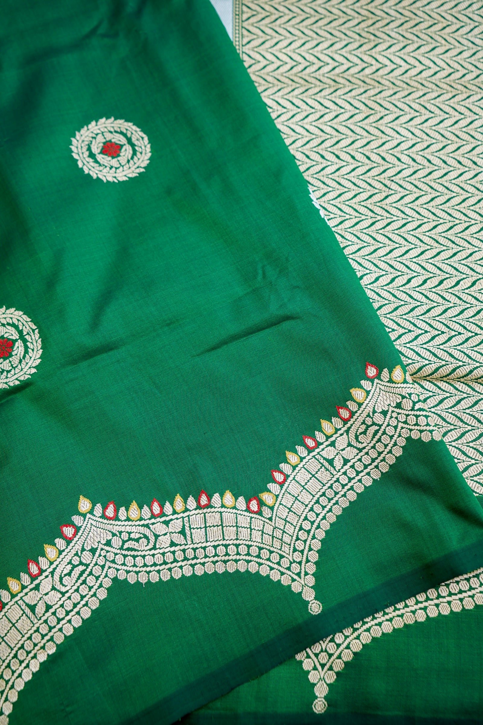 Dark Green Handwoven Pure Kataan Silk Kadhua Benarasi saree