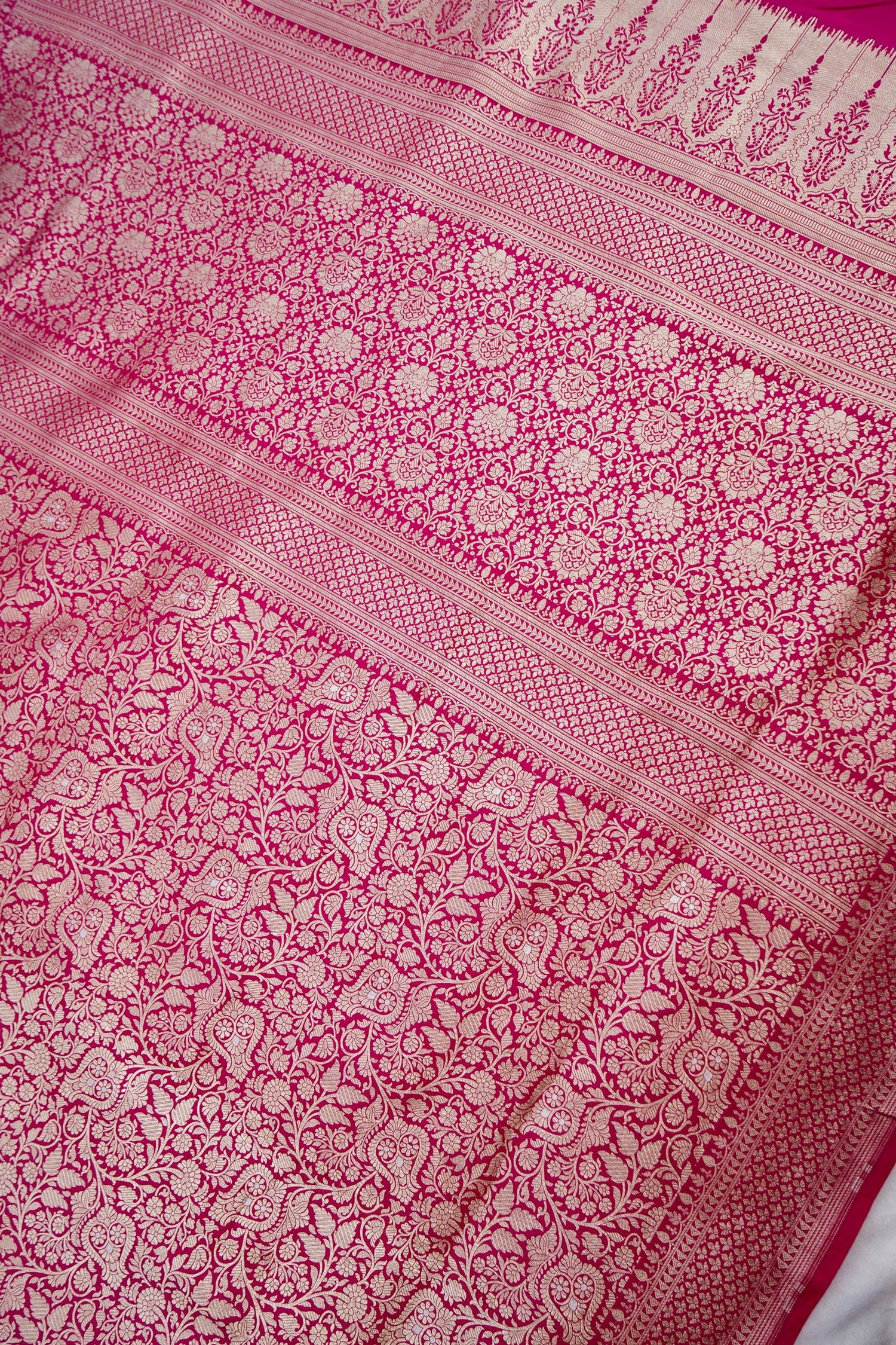 Red Jangla Handwoven Pure Kataan Silk Banarasi Saree